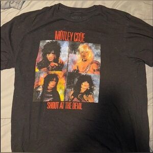 Vintage Mötley Crüe Black T-Shirt Men’s Large Shout at the Devil Rock Tee Band
